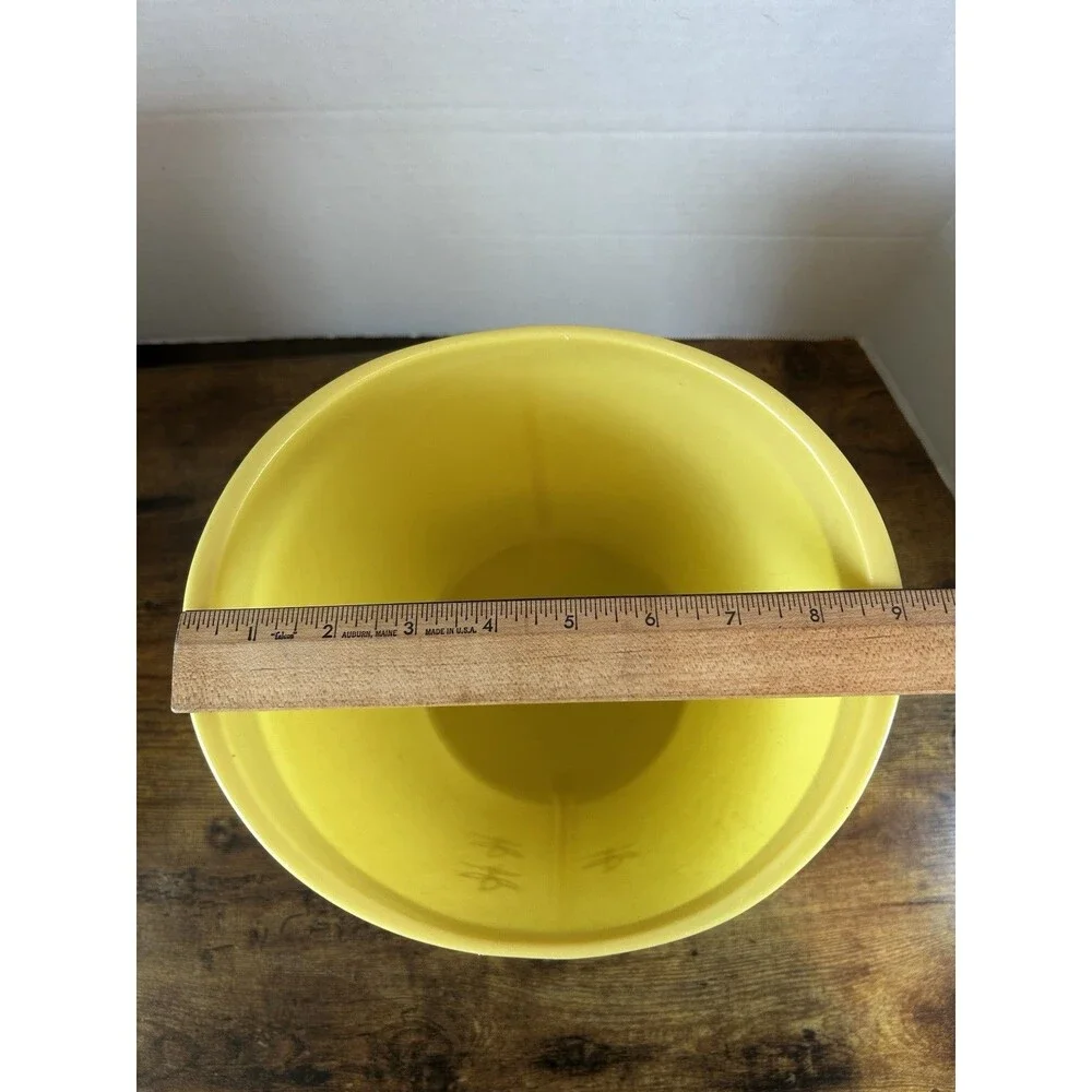 Vtg MCM Goldenrod Yellow Plastic Waste Basket Trash Can Floral 10in Round Accent